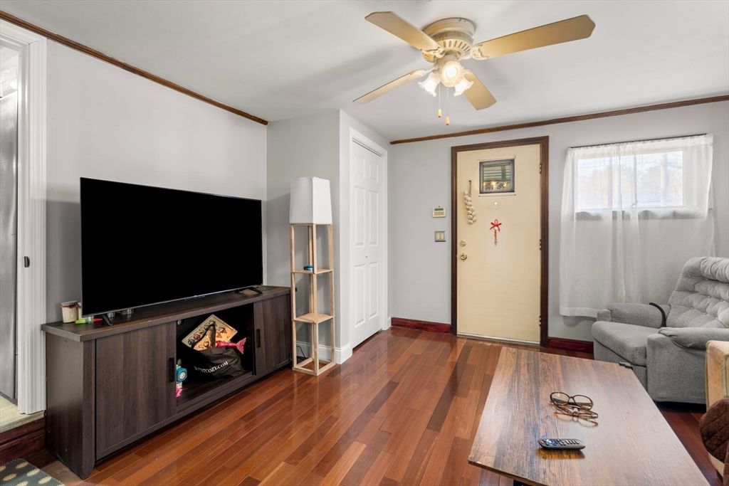 91 Great Woods Road Saugus — Photo 17 of 30