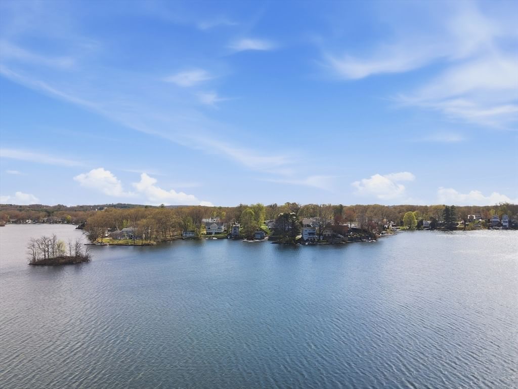 411B Lake Avenue Worcester — Photo 3 of 42