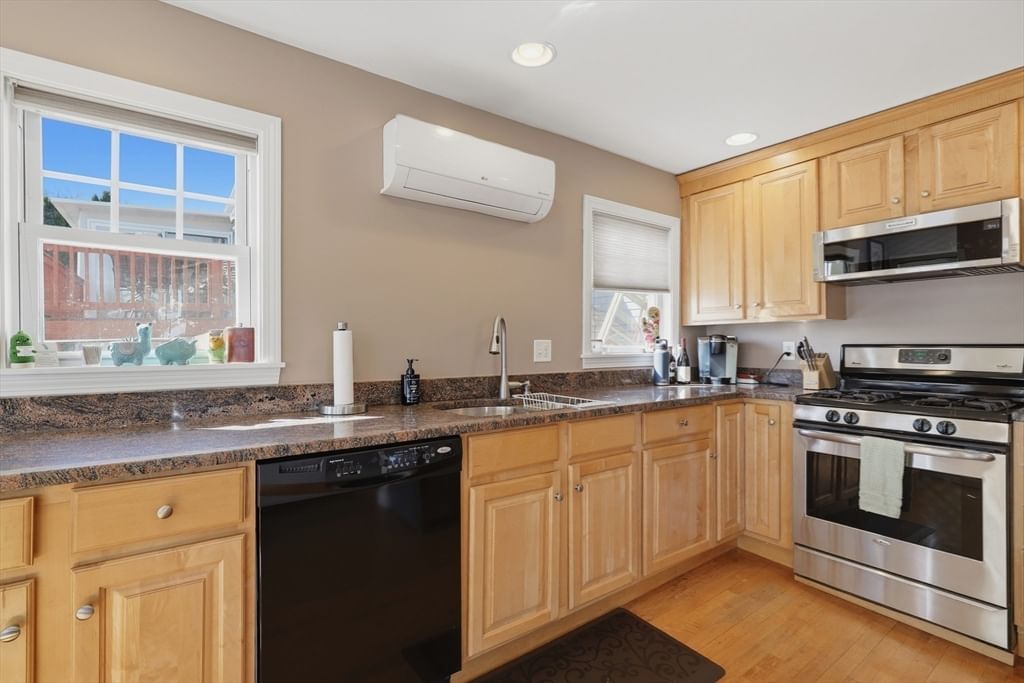 411B Lake Avenue Worcester — Photo 7 of 42