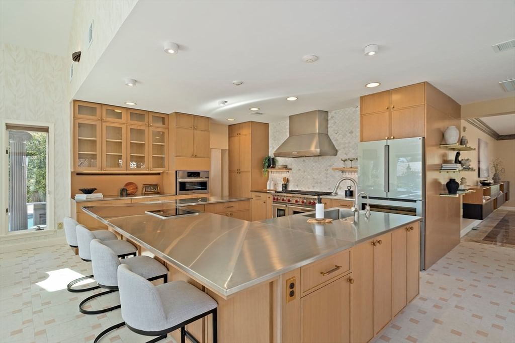 Listing Image 9