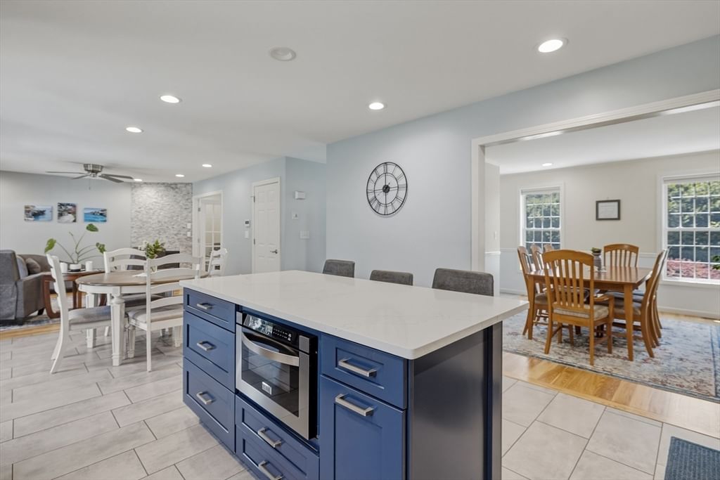 358 S Silver Ln, Sunderland, MA 01375 photo 2