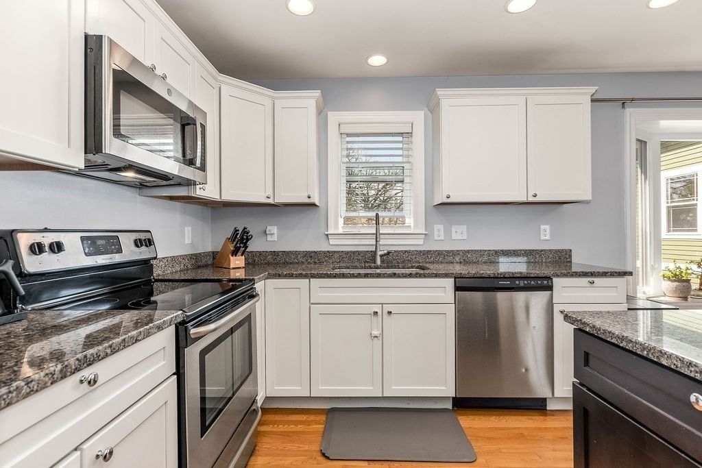 10 Irma St #3 Boston — Photo 9 of 38