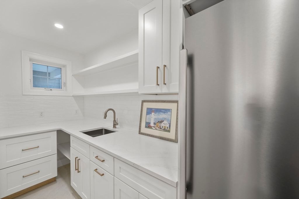 19 Pauline Road Marshfield — Photo 15 of 42