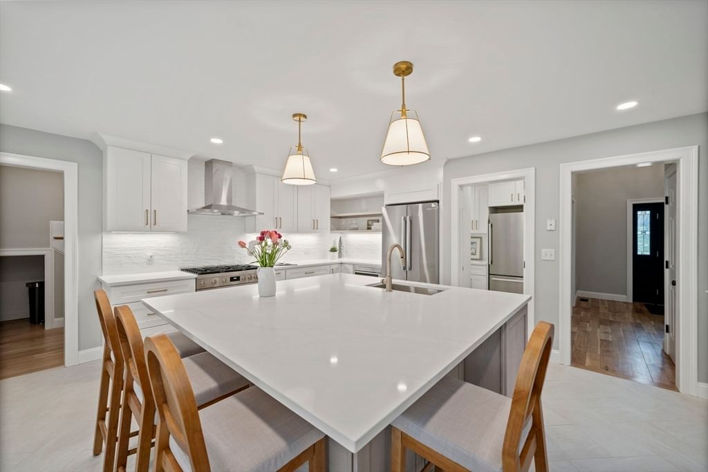 19 Pauline Road Marshfield — Photo 7 of 42