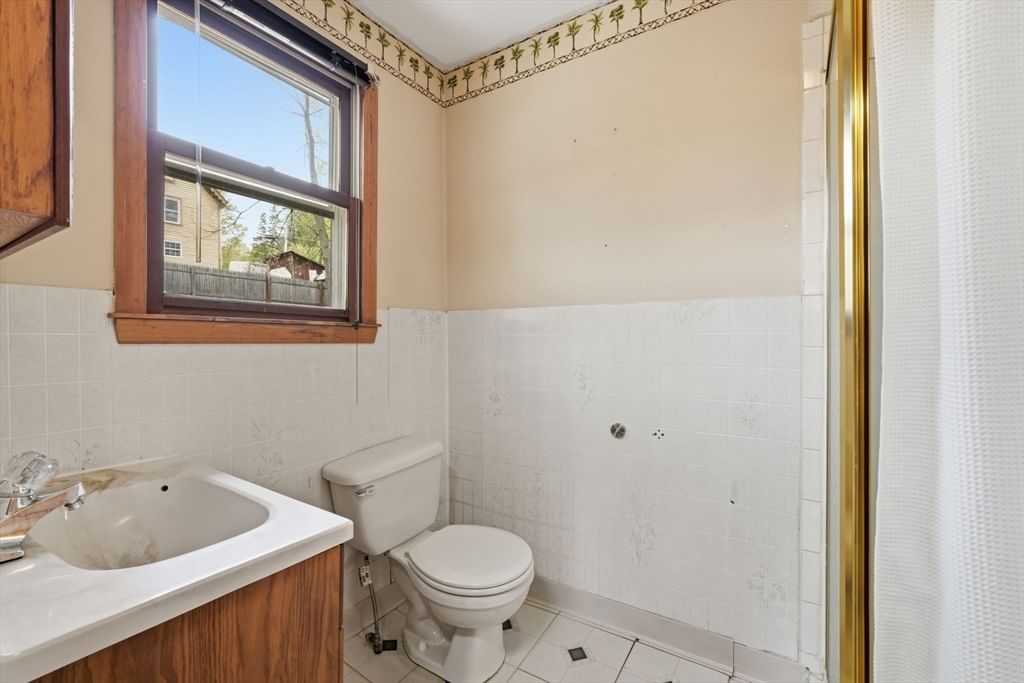 10 Crescent St, Huntington, MA 01050 photo 4