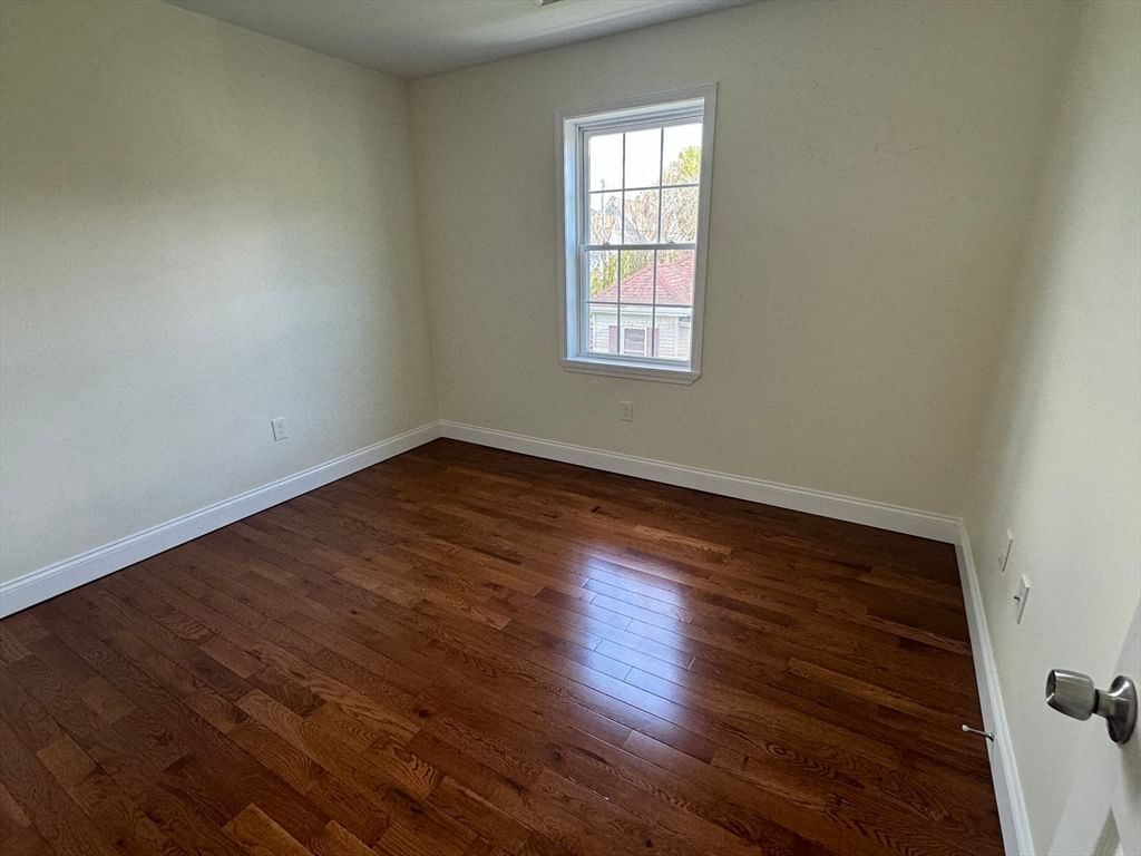 6 N Rocliffe St Fall River — Photo 14 of 21