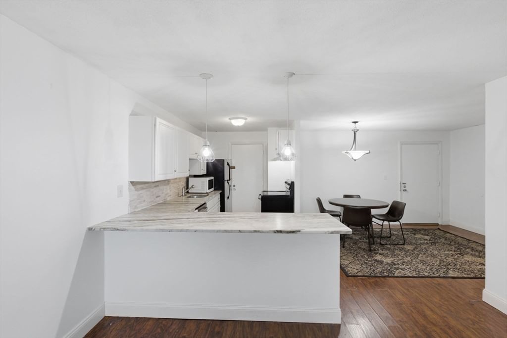 1000 Governors Dr #4 Winthrop — Photo 10 of 25