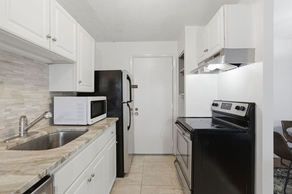 1000 Governors Dr #4 Winthrop — Photo 12 of 25