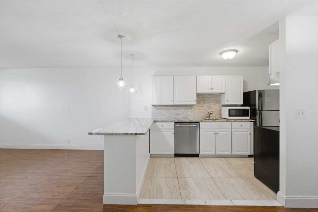 1000 Governors Dr #4 Winthrop — Photo 9 of 25