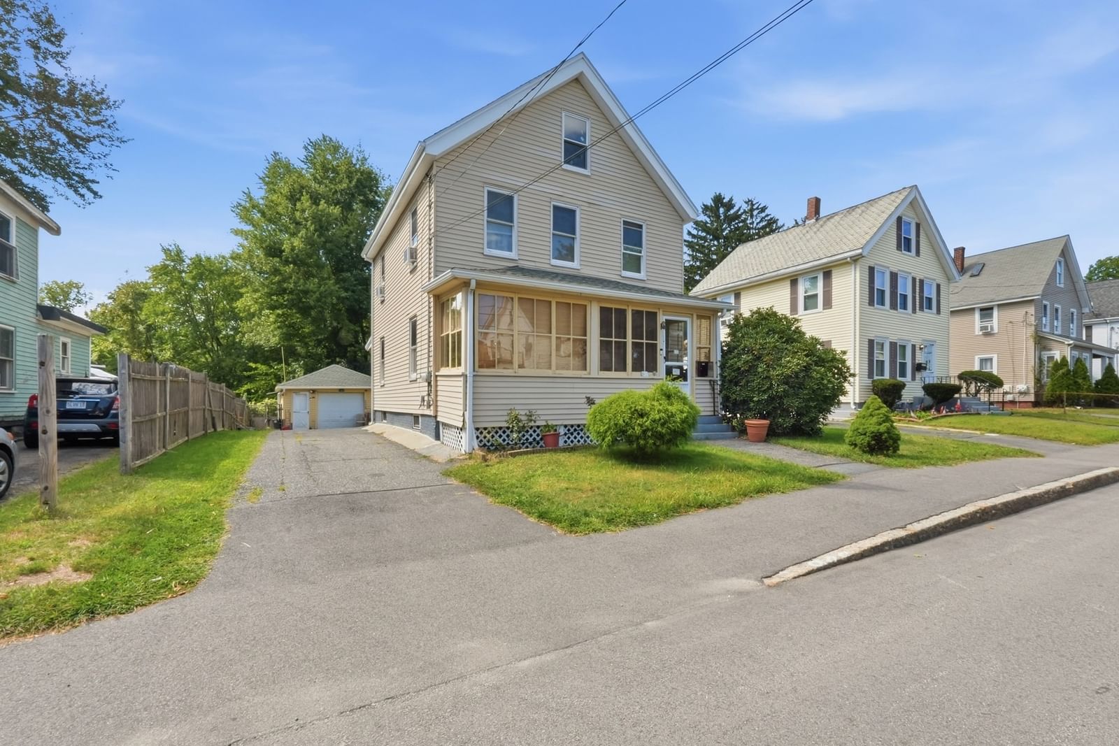 95 Cedar St Framingham — Photo 3 of 41