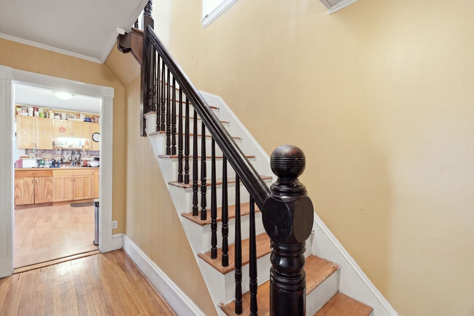 95 Cedar St Framingham — Photo 4 of 41
