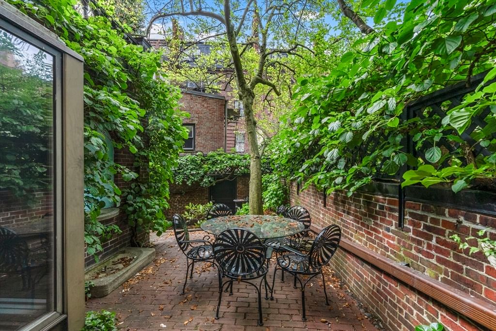 52 Pinckney St Boston — Photo 38 of 41