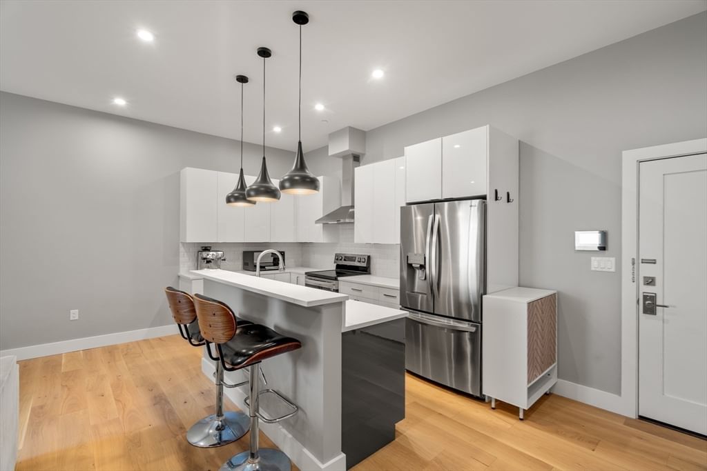 60 Cross St E #328 Somerville — Photo 12 of 33