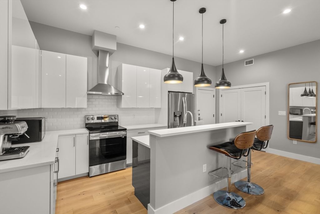 60 Cross St E #328 Somerville — Photo 13 of 33