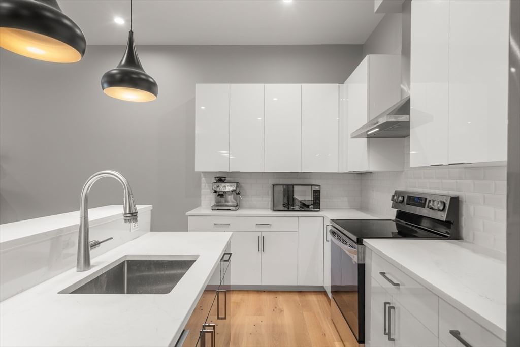 60 Cross St E #328 Somerville — Photo 14 of 33