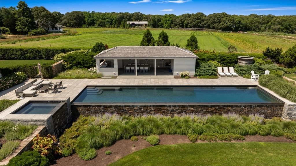 1 Mattarest Lane Dartmouth — Photo 9 of 19