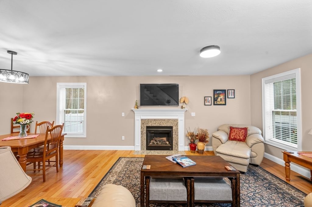 17 Mason Ln Salisbury — Photo 5 of 35