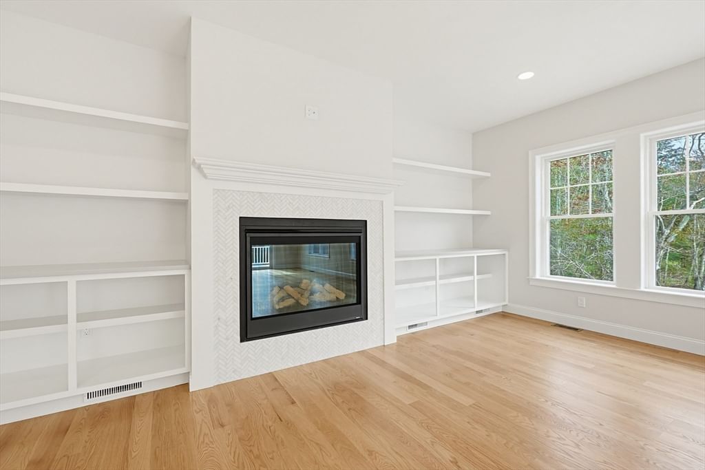 889 Maple Street Mansfield — Photo 21 of 42
