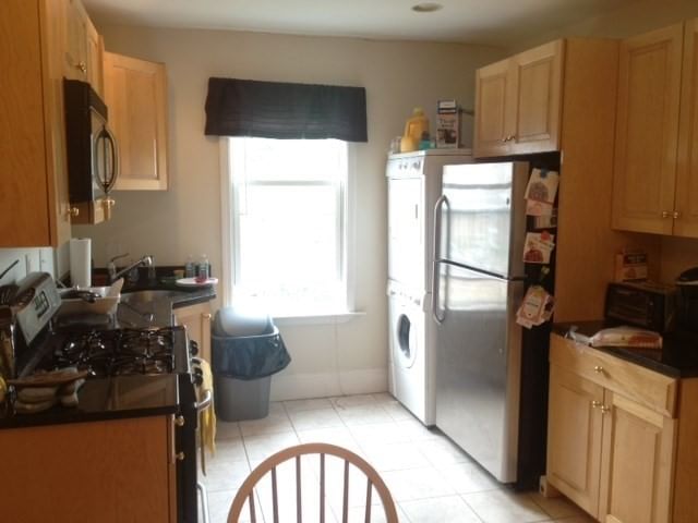 Click for 23 Aspinwall Ave #2, Brookline, MA slideshow