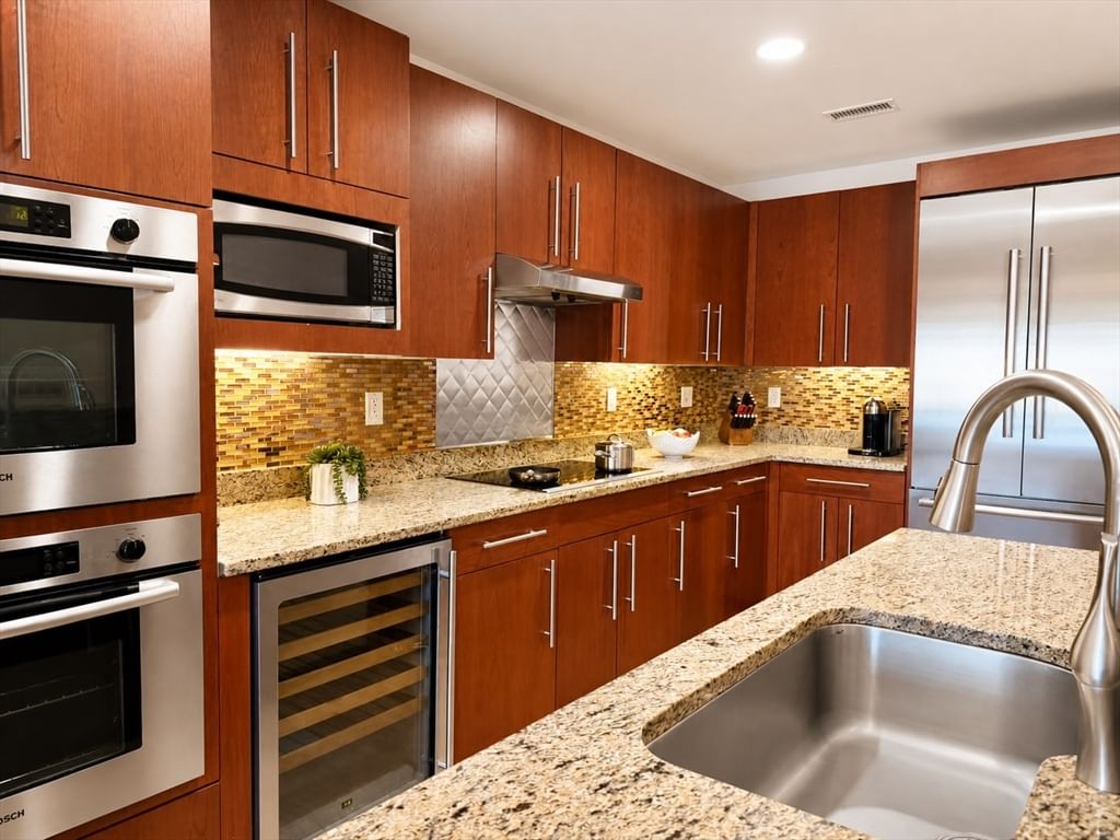 310 Hammond Pond Pkwy #401 Brookline — Photo 6 of 17