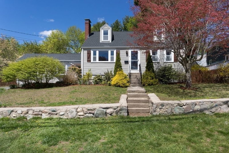 Property at 15 Mayflower Road, Norwood, MA 02062