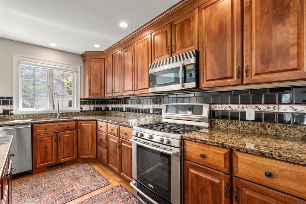 3 Summerland Way #3 Worcester — Photo 8 of 41