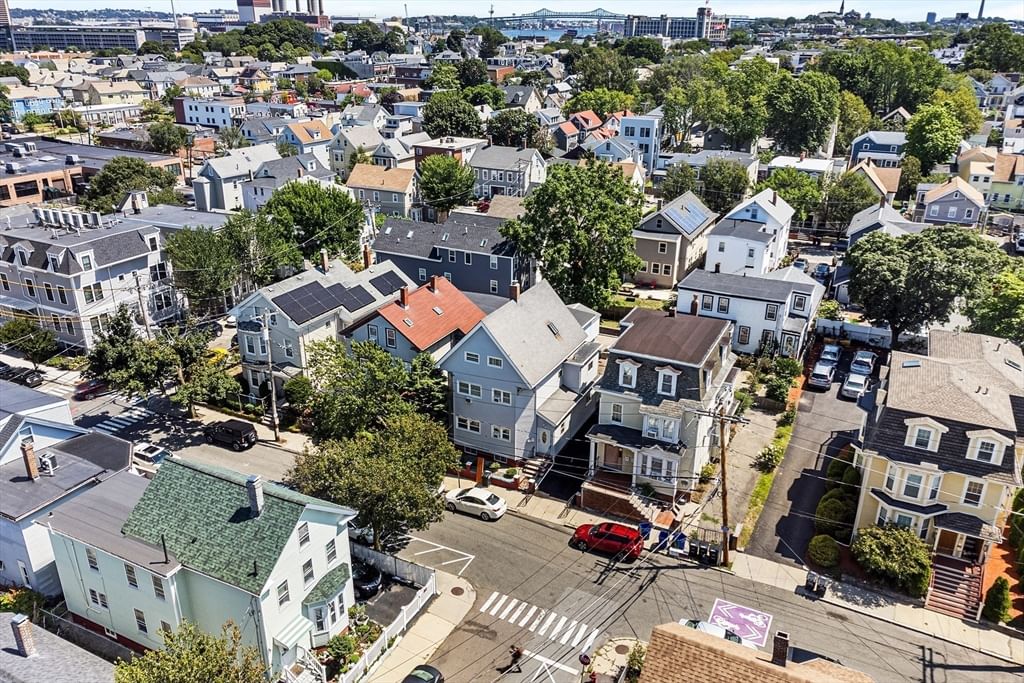 32 Rush St Somerville — Photo 4 of 32