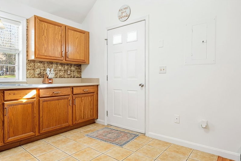 Property at 16 Gates Xing #16, Leominster, MA 01453