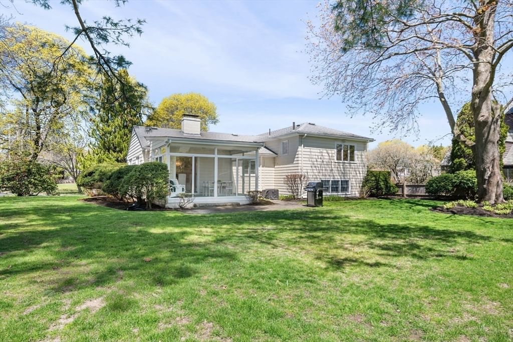 21 Phillips Avenue Swampscott — Photo 36 of 39