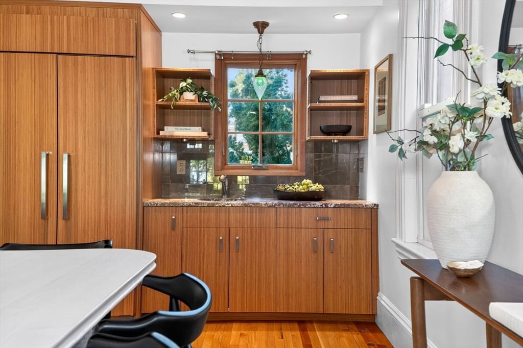 51 Green St Boston — Photo 10 of 32