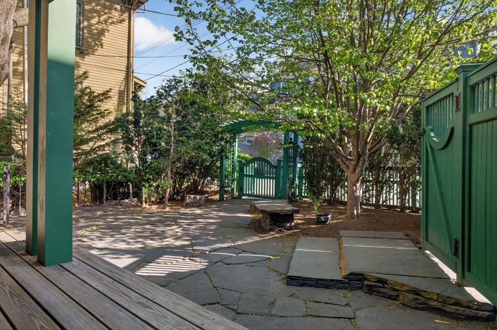 51 Green St Boston — Photo 27 of 32