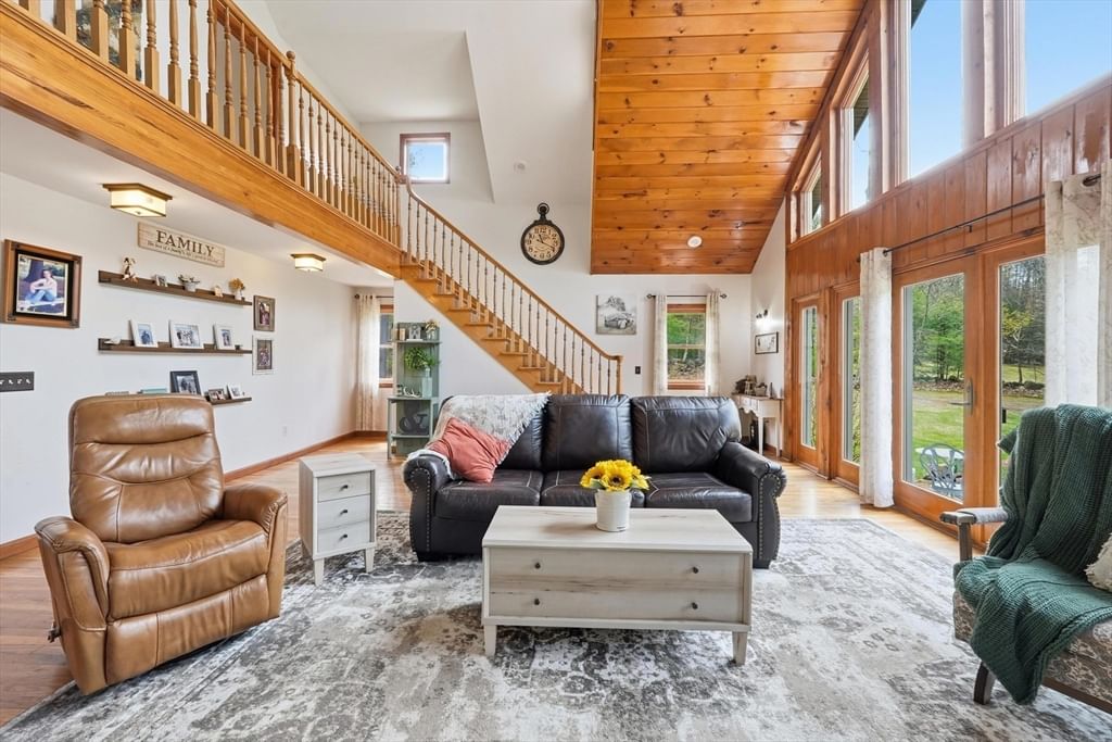 61 Monson Turnpike Rd, Petersham, MA 01366 photo 3