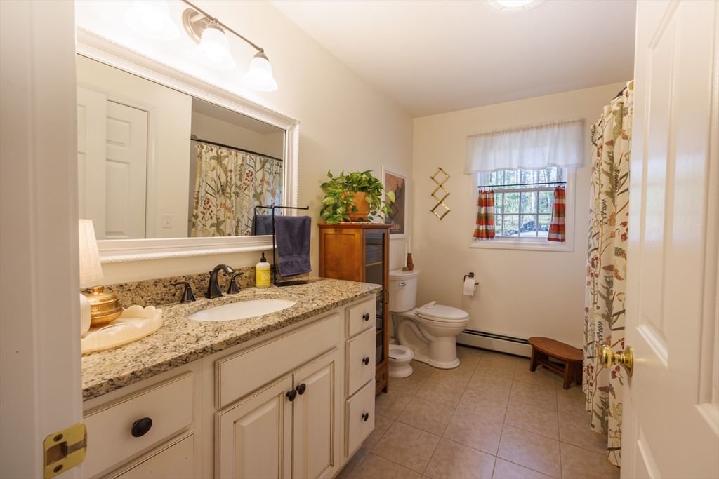 15 Oak Dr, West Brookfield, MA 01585 photo 5