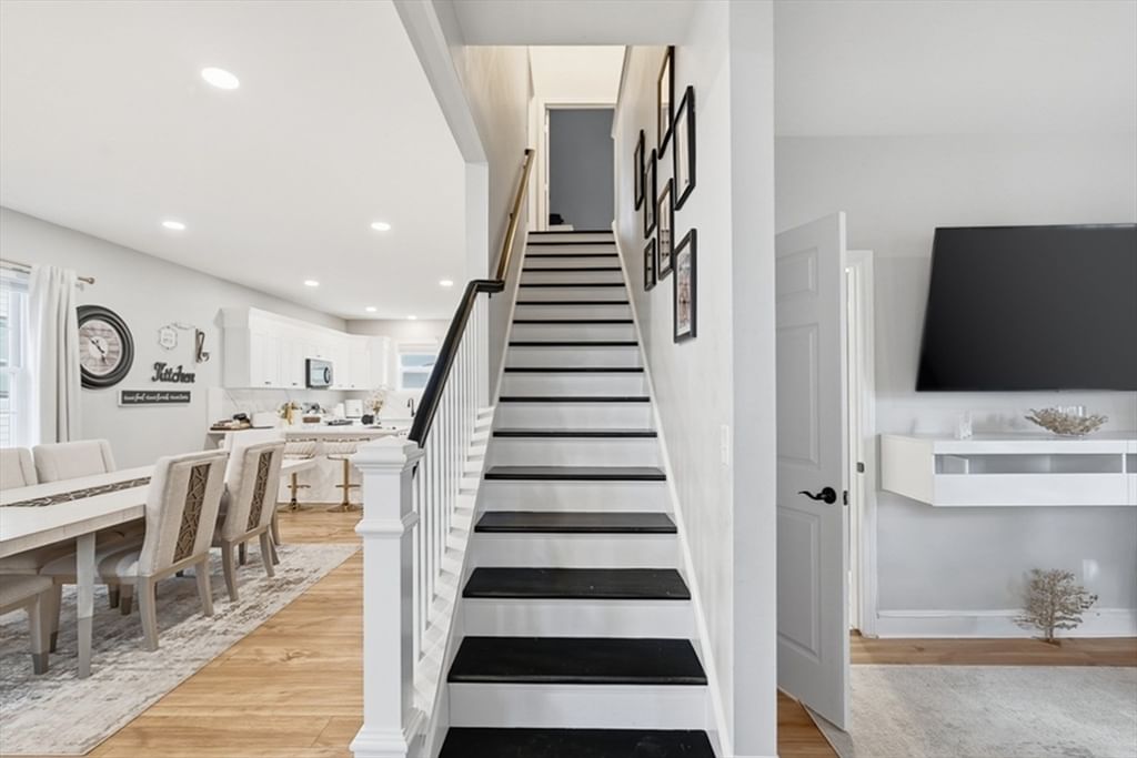 58 Willard Street New Bedford — Photo 13 of 24
