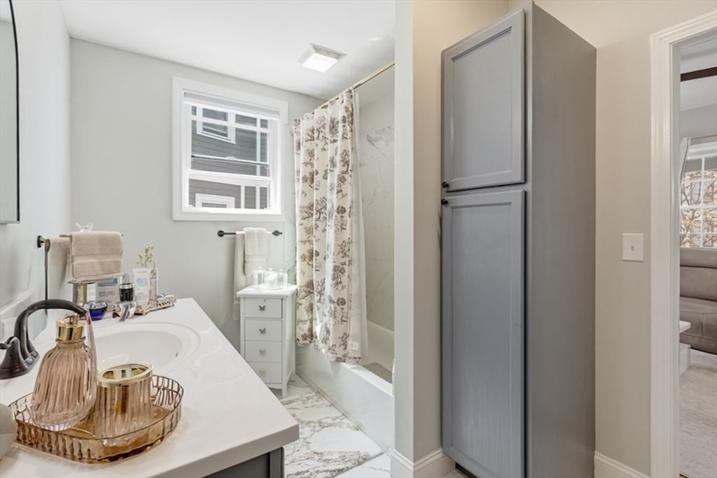 58 Willard Street New Bedford — Photo 16 of 24
