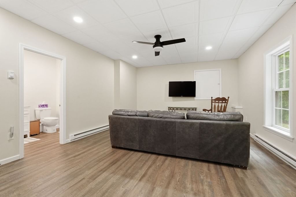 81 Sheffield Dr Belchertown — Photo 33 of 40