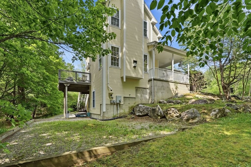 81 Sheffield Dr Belchertown — Photo 37 of 40