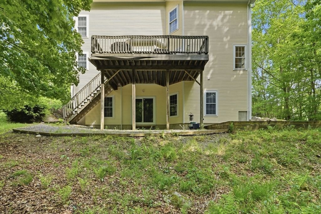 81 Sheffield Dr Belchertown — Photo 38 of 40