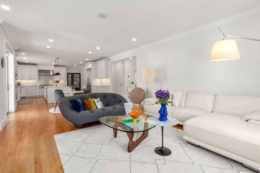 6 Wiswall Rd Newton — Photo 14 of 39
