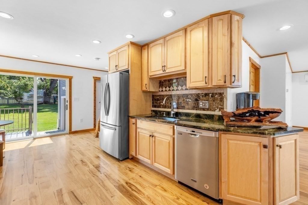 151 Dorchester Street Quincy — Photo 11 of 28