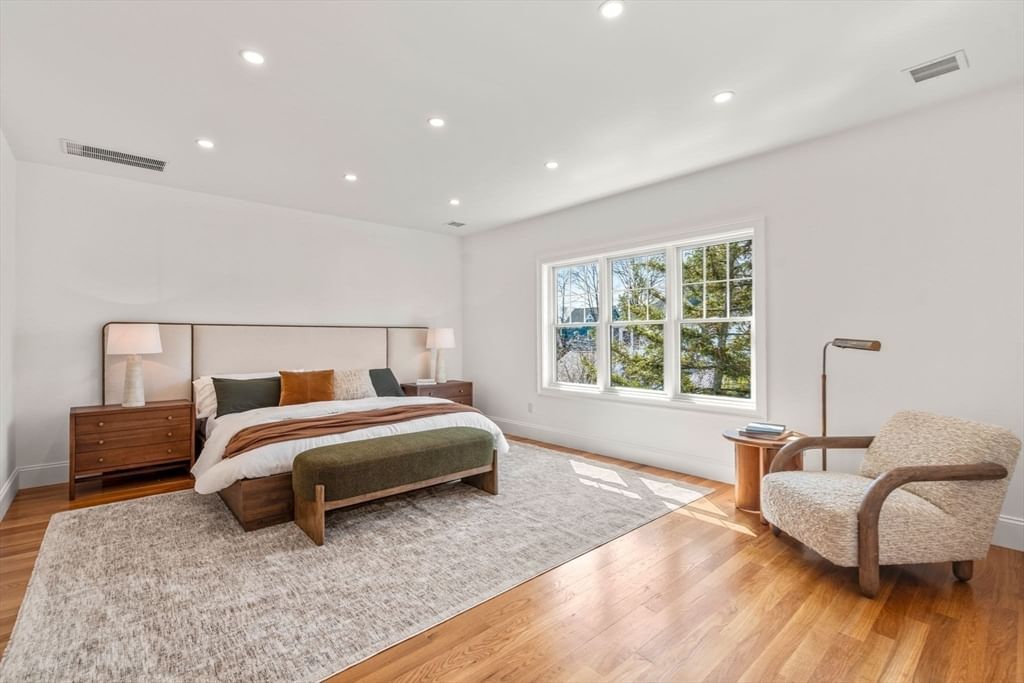 12 Sylvester Rd Newton — Photo 10 of 17