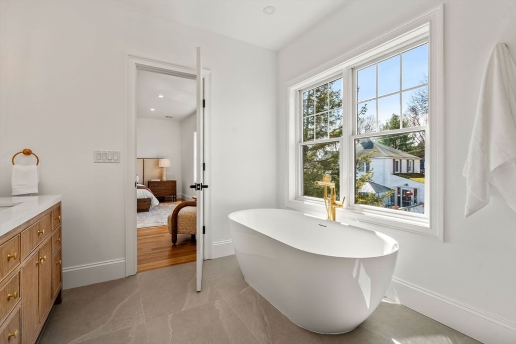 12 Sylvester Rd Newton — Photo 12 of 17