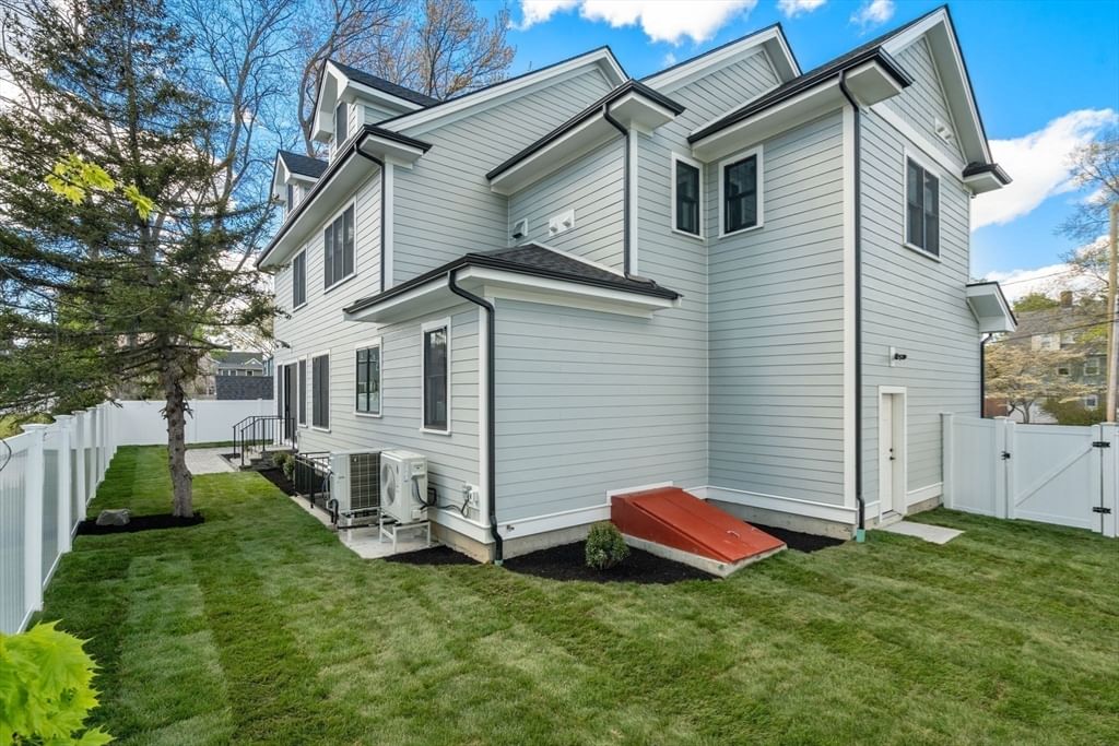 12 Sylvester Rd Newton — Photo 16 of 17