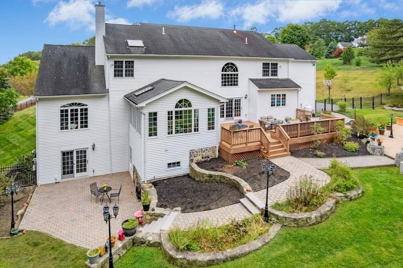 Property at 25 Valley View Drive, Grafton, MA 01536