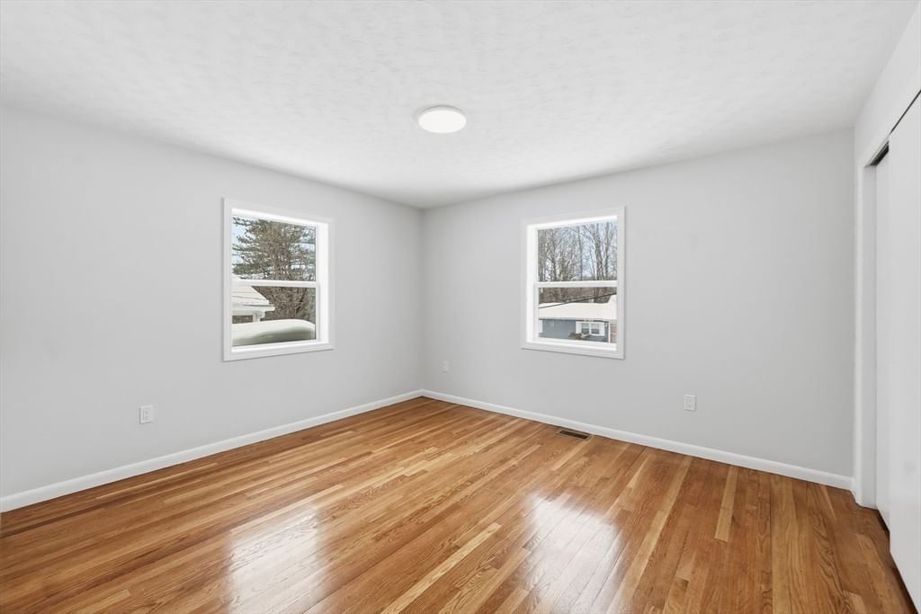 8 Sussex Ln Worcester — Photo 21 of 42