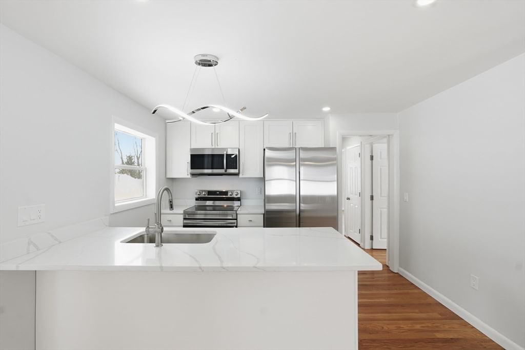 8 Sussex Ln Worcester — Photo 6 of 42