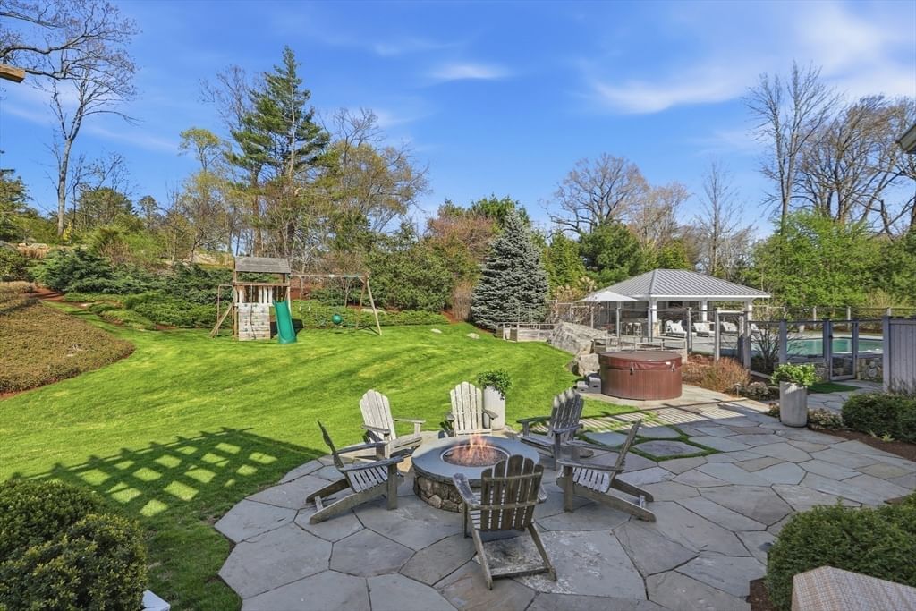 5 Seal Cove Ln Hingham — Photo 22 of 27