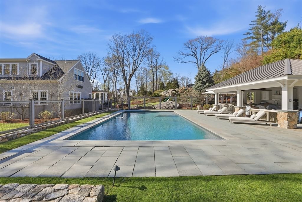 5 Seal Cove Ln Hingham — Photo 23 of 27