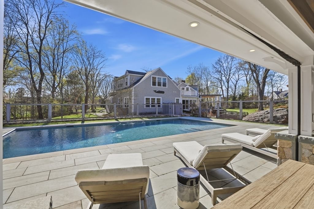 5 Seal Cove Ln Hingham — Photo 26 of 27