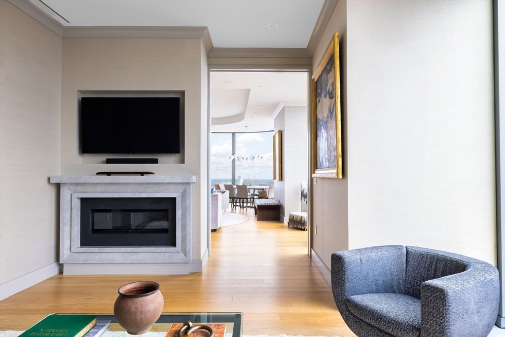 1 Dalton St #4804 Boston — Photo 9 of 19